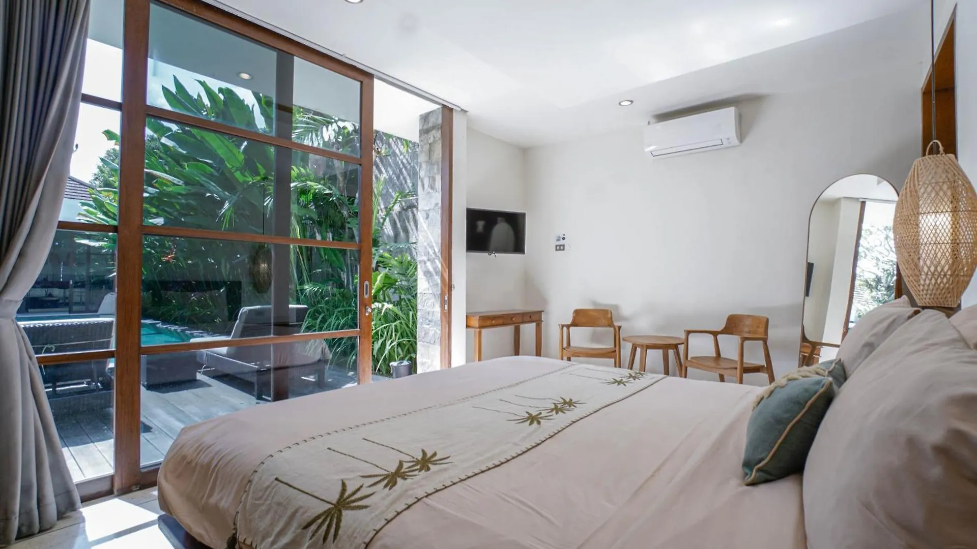 Villa Duadewi 3Br In The Heart Of Seminyak By Santi Management 0*, סמיניאק אינדונזיה